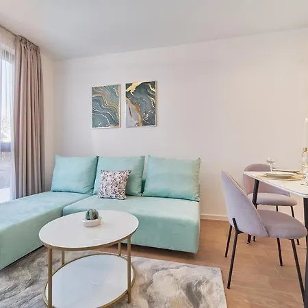 Apartment Mediterranea Complex - Luxury With Sea & Pool View! *