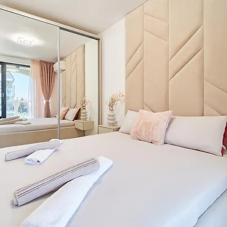 Apartment Mediterranea Complex - Luxury With Sea & Pool View!