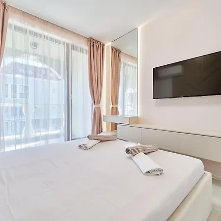 Daire Mediterranea Complex - Luxury With Sea & Pool View! Varna